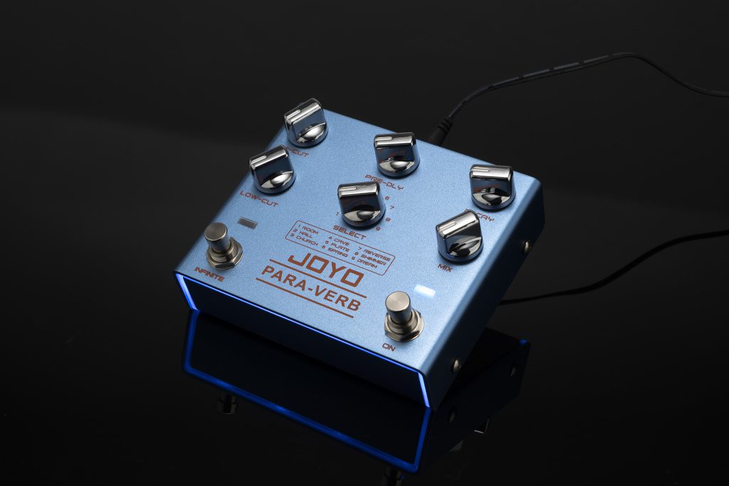 R-31 PARA-VERB vue de trois quarts droite