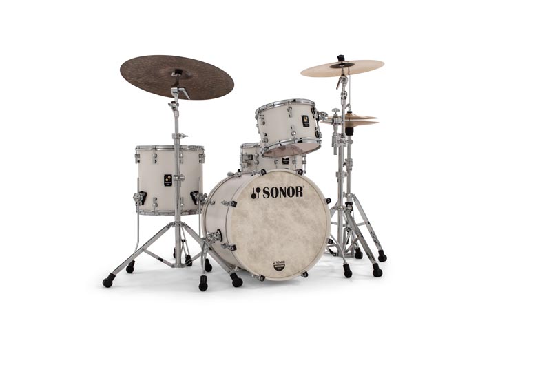 Sonor MOMENTUM MT 320 Shell Set NM (Satin Pure White) vue de trois quarts gauche