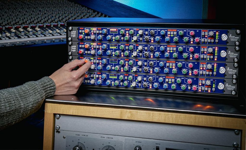 Solid State Logic Super 9000 focus