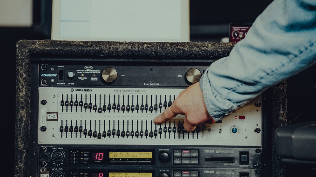 Techniques de mix : égalisation / niveau débutant et intermédiaire - Méthode 3 : améliorer l'harmonie du morceau dans son ensemble