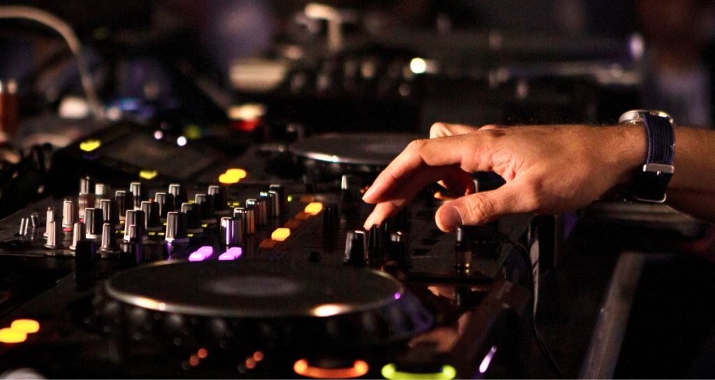 Techniques de DJing : enchaînements et transitions - Partie 3 / Foreshadowing
