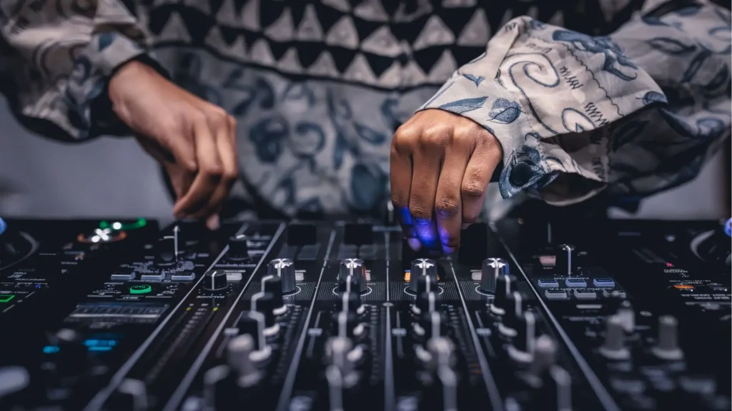 Techniques de DJing : enchaînements et transitions - Partie 2 / En pratique : Filter In, Filter Out