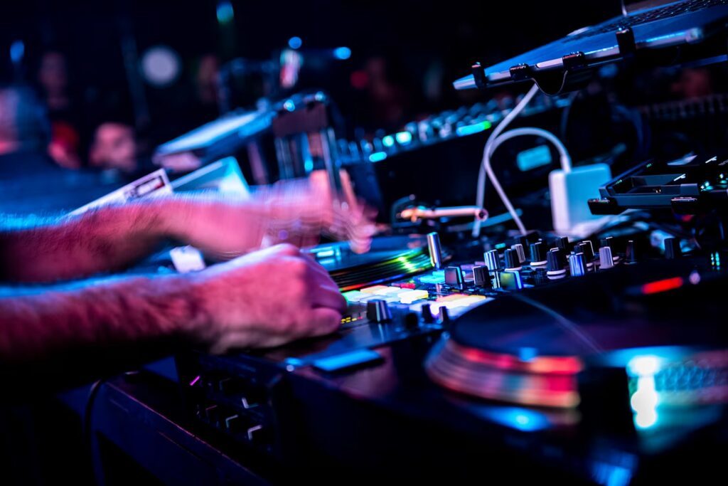 Techniques de DJing : enchaînements et transitions - Partie 3 / Backspin