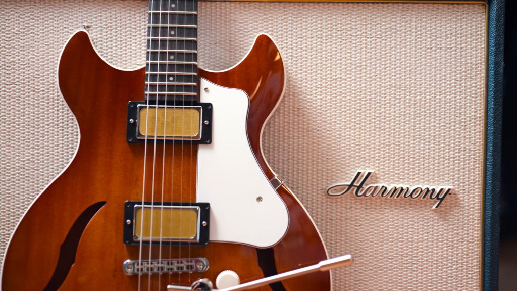 Harmony Comet w/Tremolo - vignette