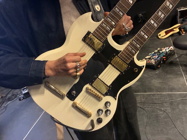 Backstage : Dajak à l’Olympia / La guitare