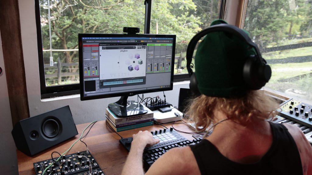 Native Instruments Komplete 26 - Lifestyle