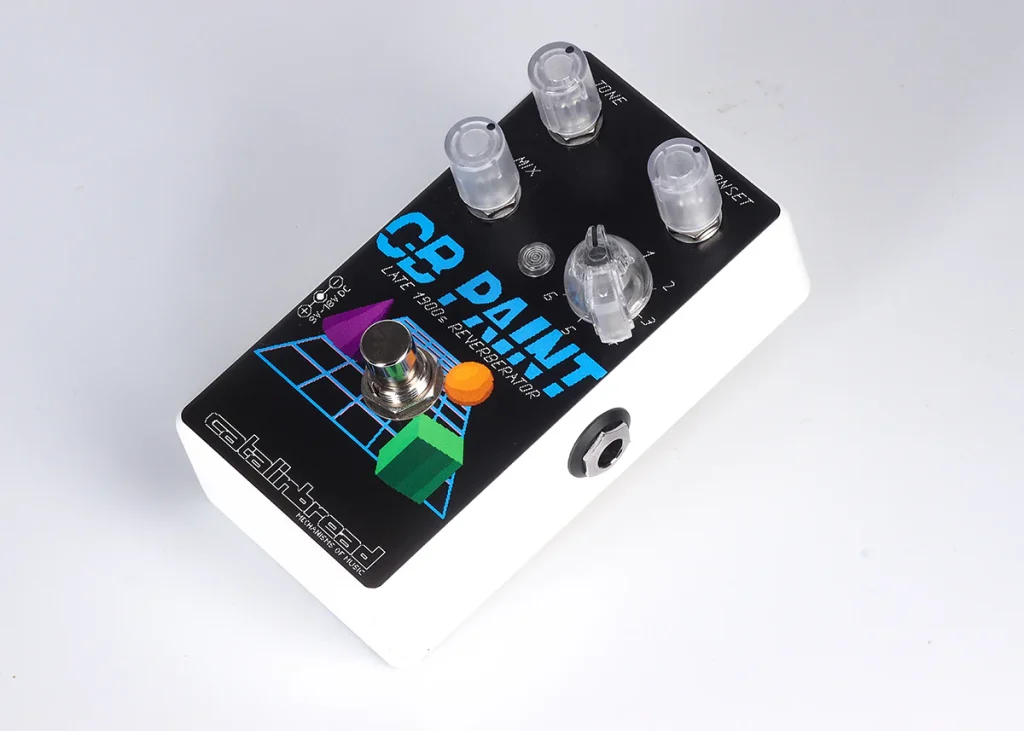 Catalinbread CB Paint Reverb "Alt Print" - vue de trois quarts