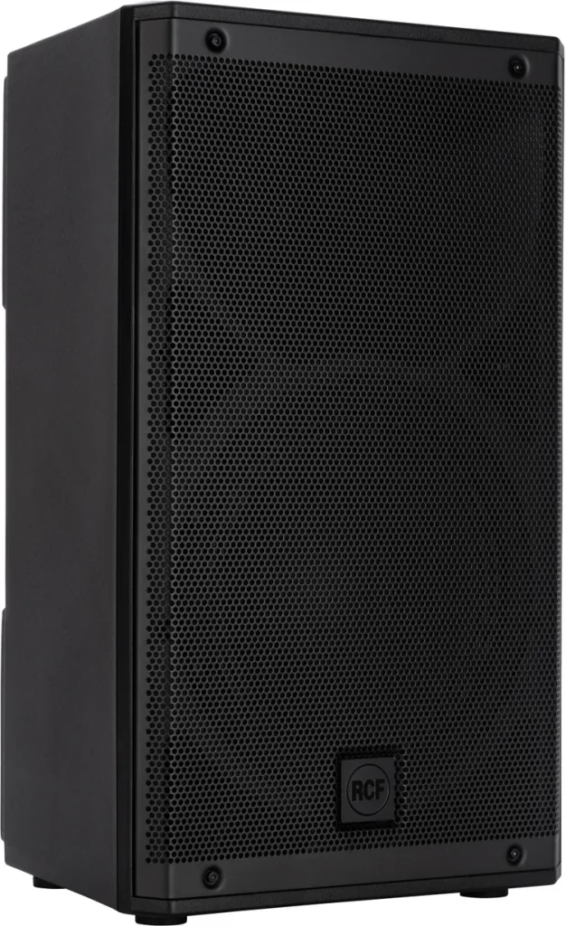 RCF ART 810-A - vue de trois quarts