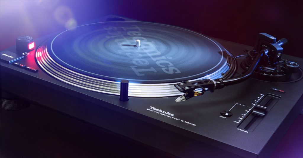 DJing : le top des meilleurs platines vinyles / Technics 1