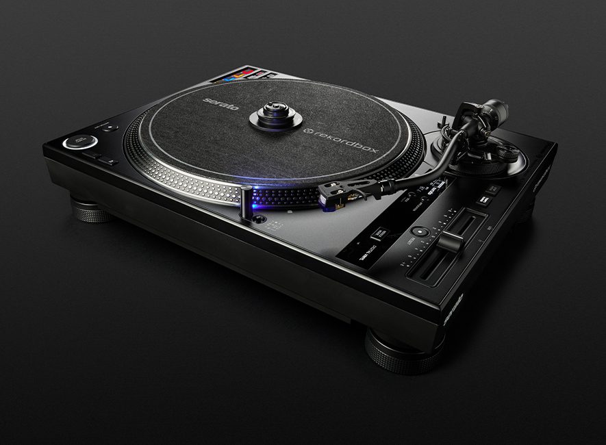 DJing : le top des meilleurs platines vinyles / AlphaTheta 1