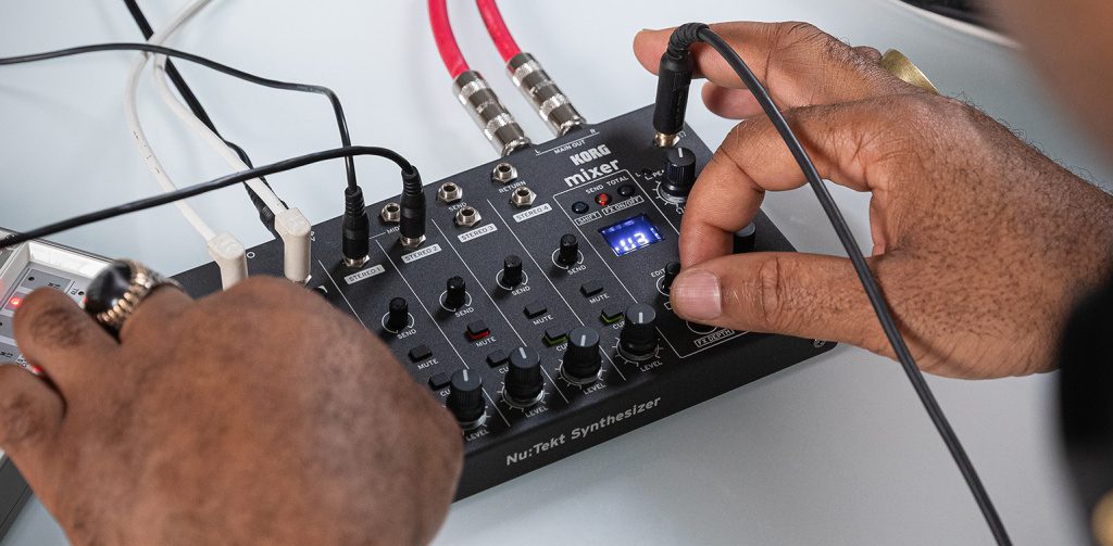 Korg NTS-4 - lifestyle