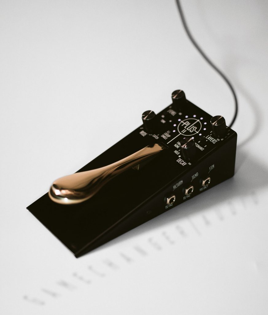 Gamechanger Audio Plus Pedal II - vue de trois quarts