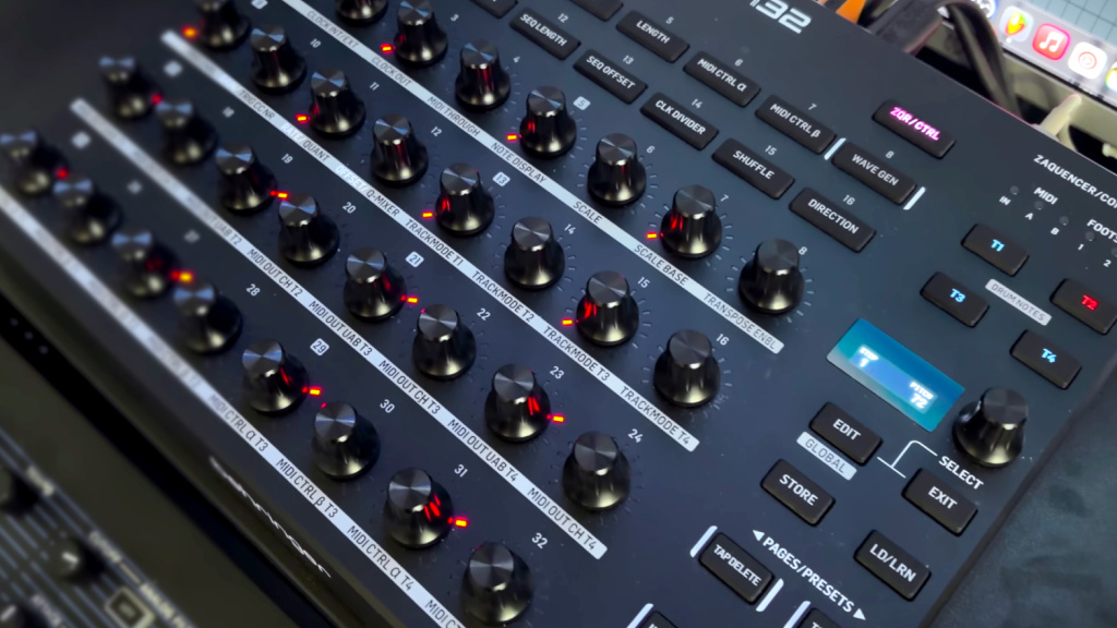 Behringer BCR32 / Vignette