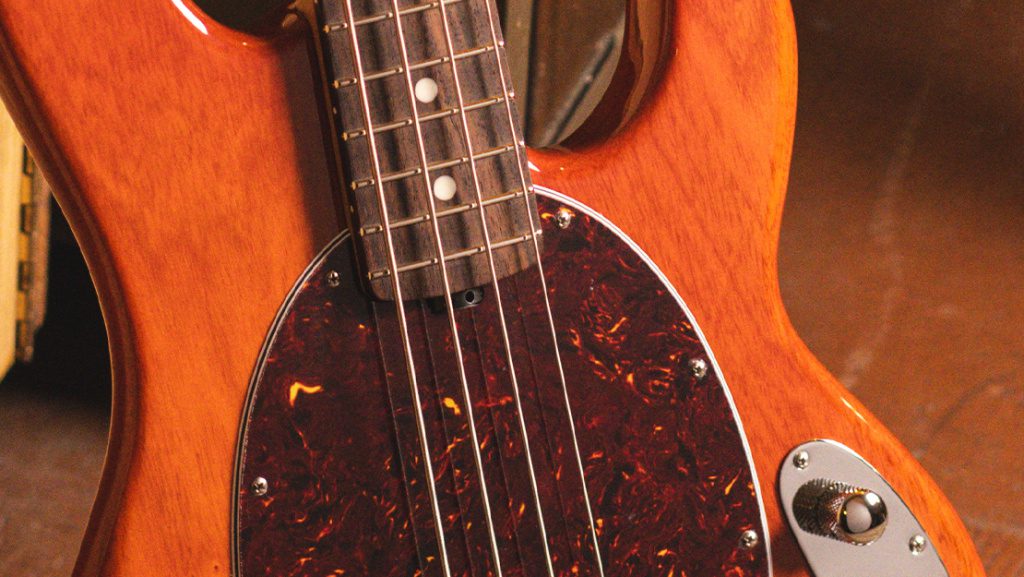Basses de légende : Music Man StingRay / Clap de fin