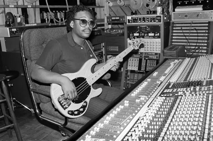 Basses de légende : Music Man StingRay / La naissance d’un mythe - Bernard Edwards