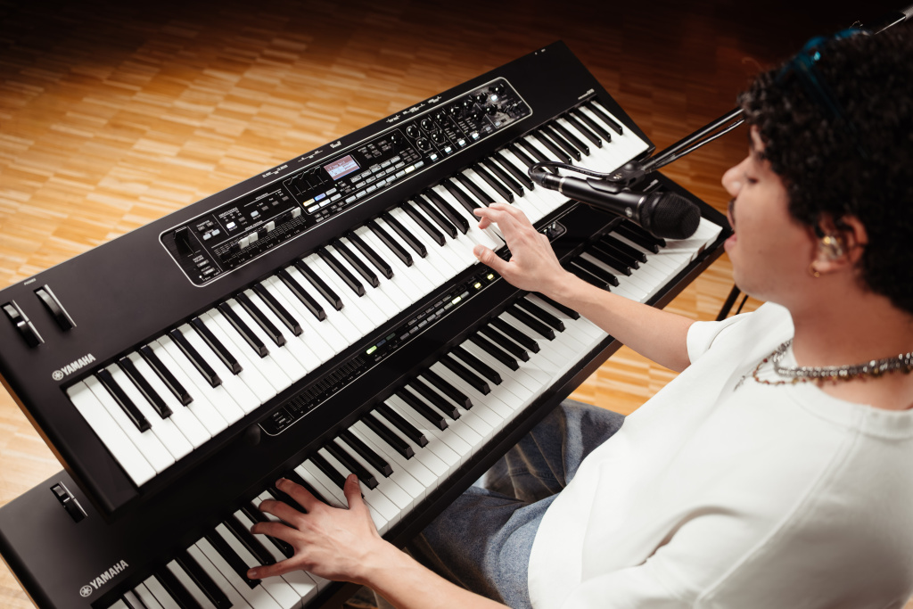 Yamaha CK76 / Lifestyle 3
