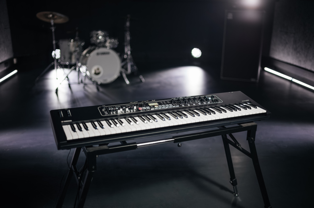 Yamaha CK76 / Lifestyle 2