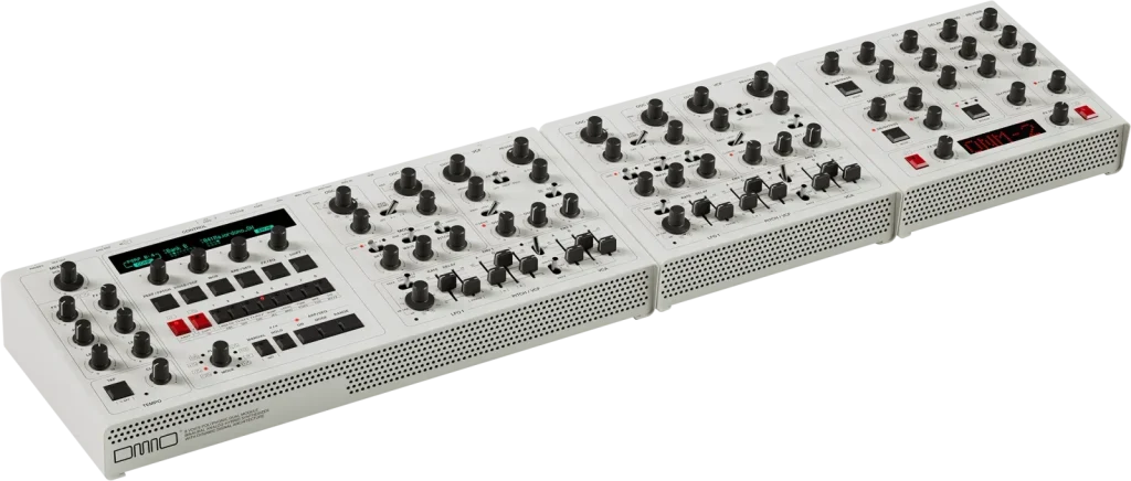 UDO Audio DMNO ON + ONM-1 Synth Control + ONM-2 Effects Control / Vue de 3/4