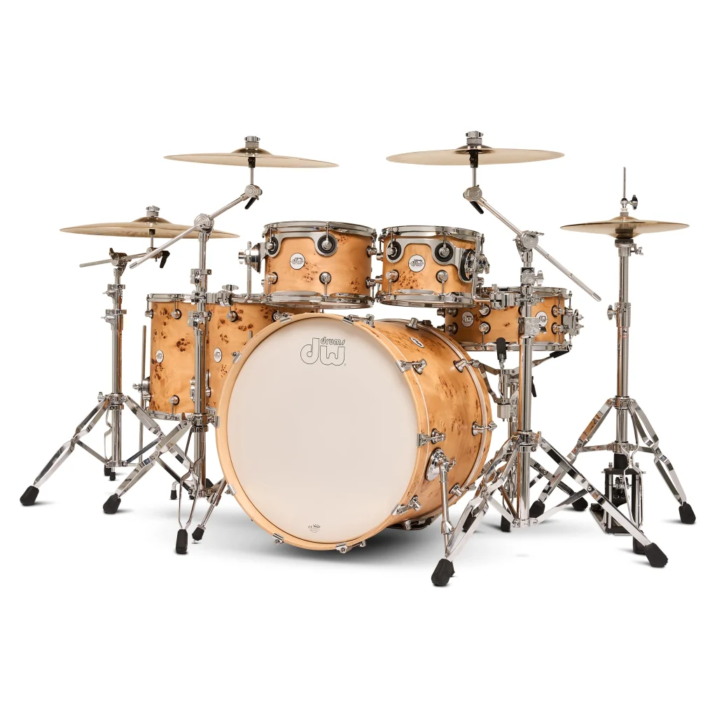 DW Drums Design Mapa over Birch 6 Piece Kit – Limi­ted / Vue de 3/4