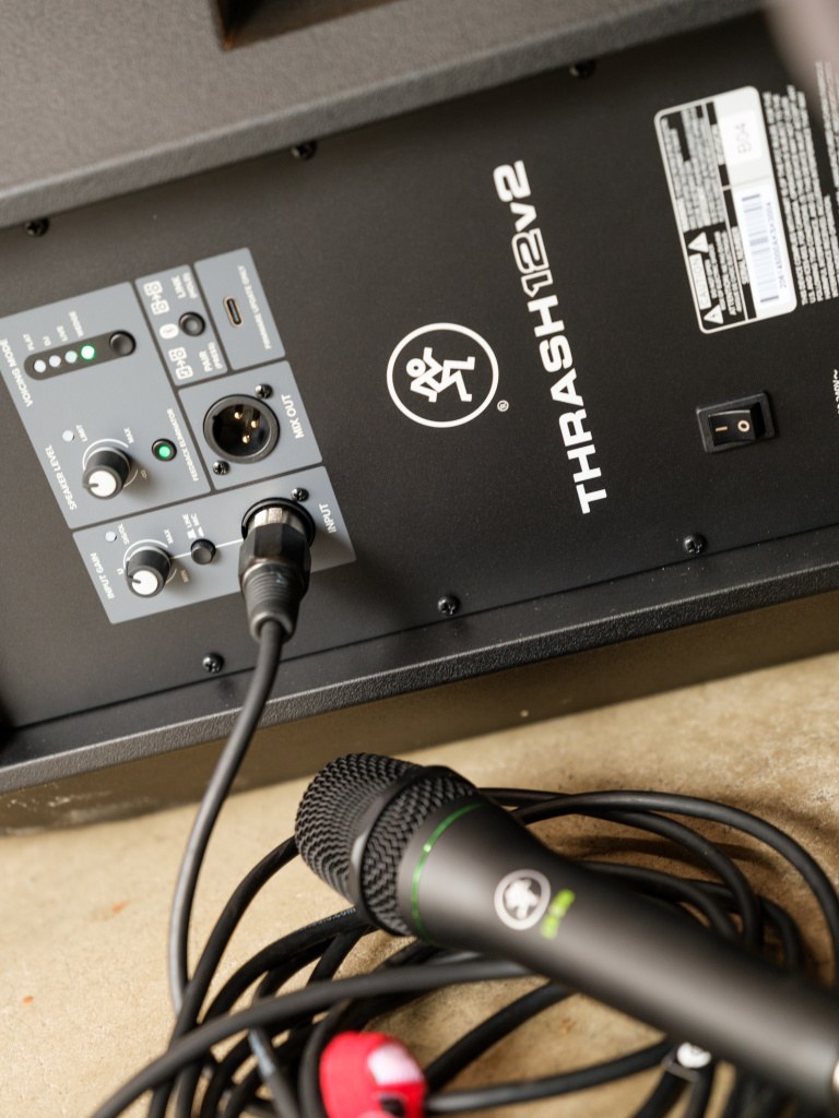 Test des enceintes Mackie Thrash12v2 / Préampli micro 